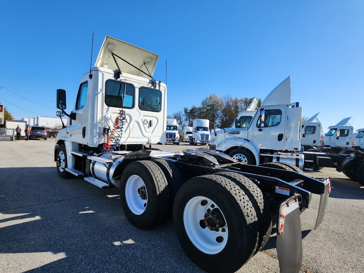 2020 Freightliner/Mercedes CASCADIA 125 230313