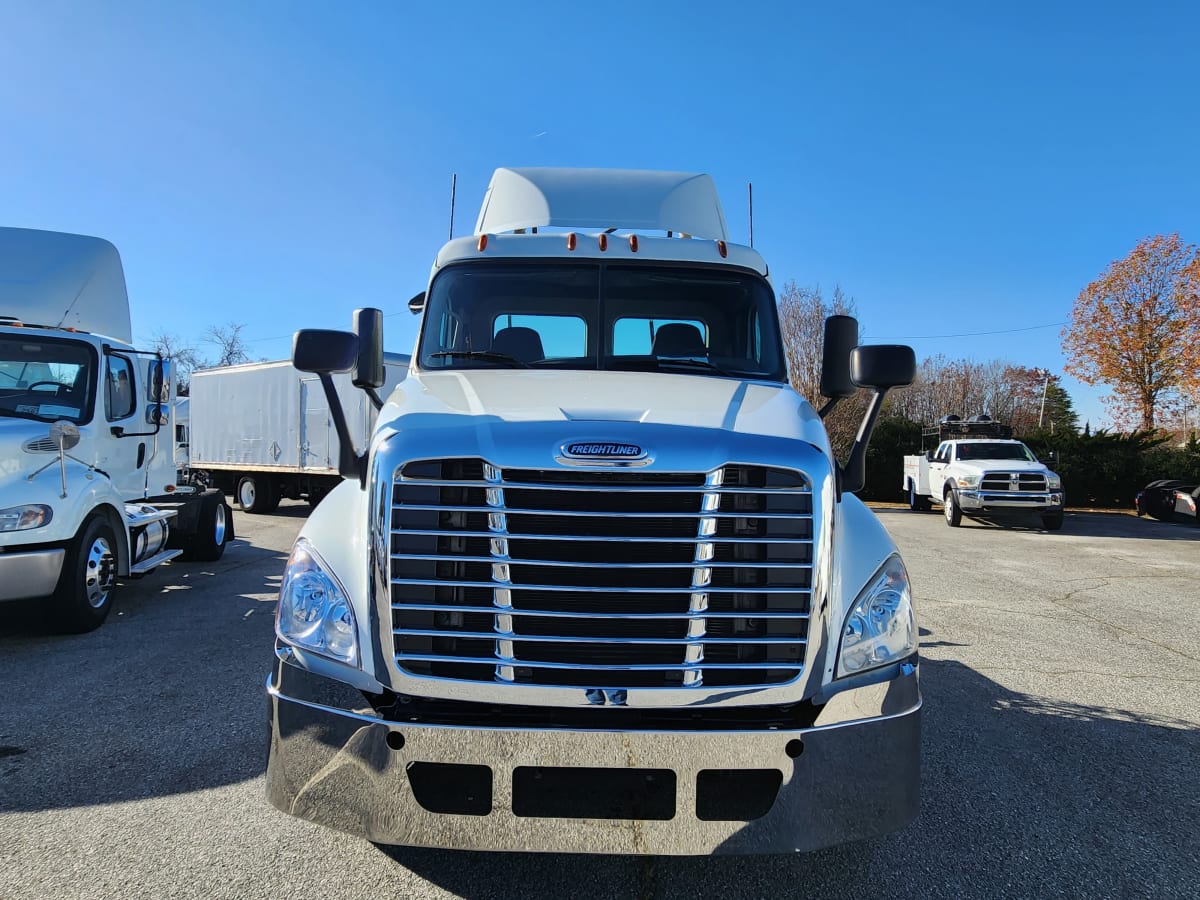 2020 Freightliner/Mercedes CASCADIA 125 230313