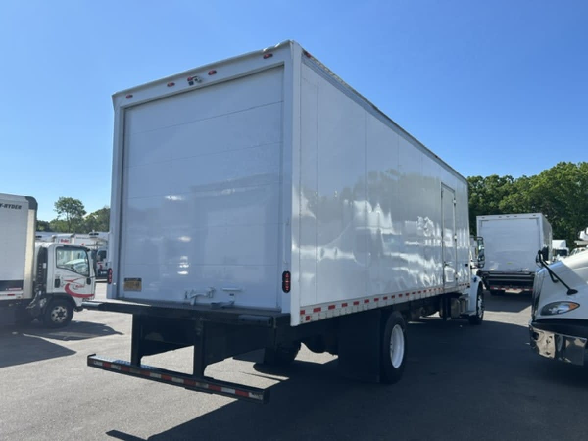 2020 Freightliner/Mercedes M2 106 230440