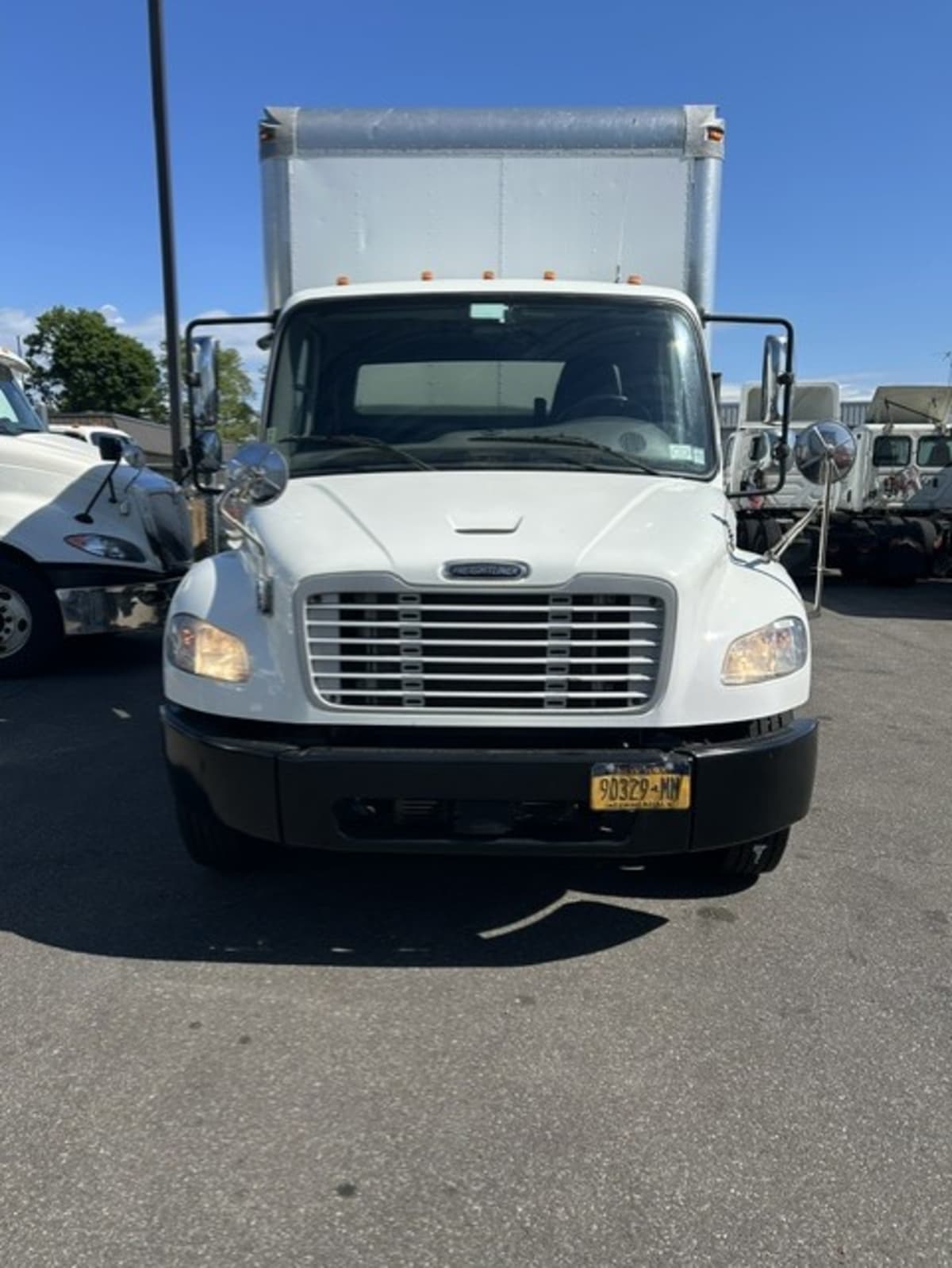 2020 Freightliner/Mercedes M2 106 230440