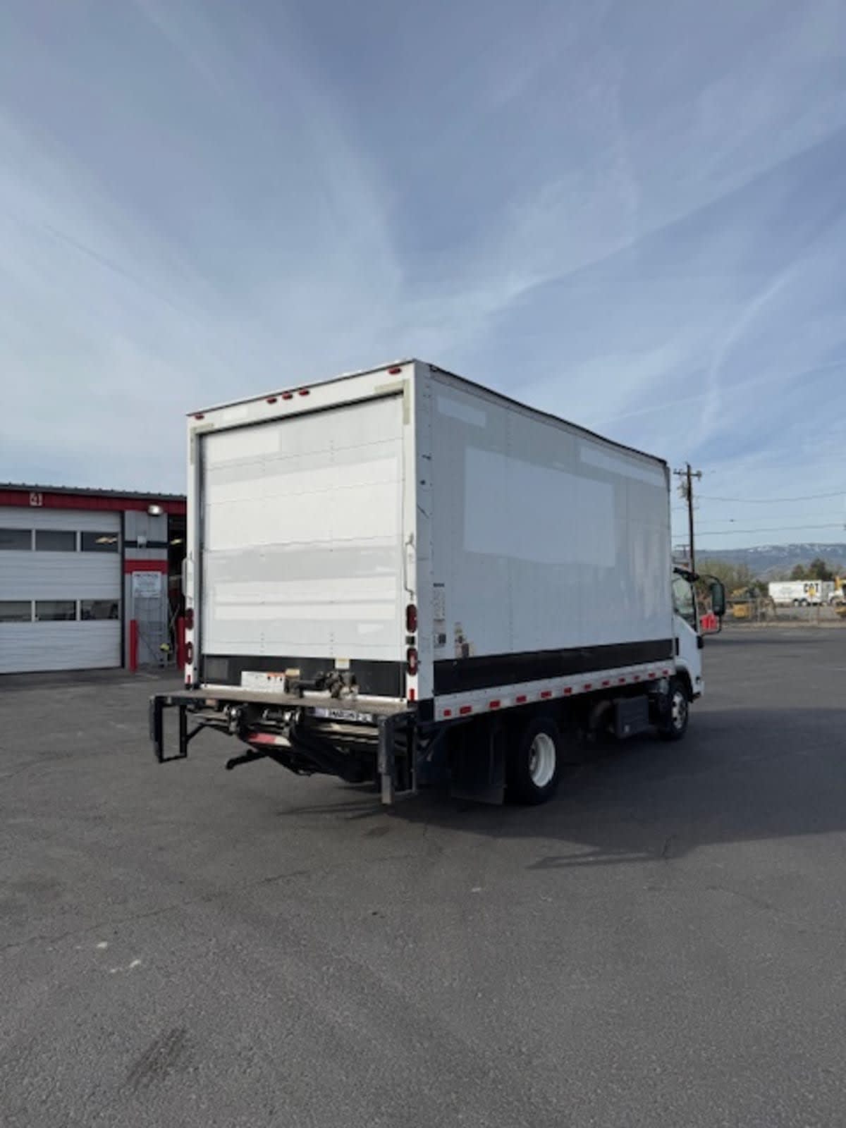 2019 Isuzu NPR HD 230513