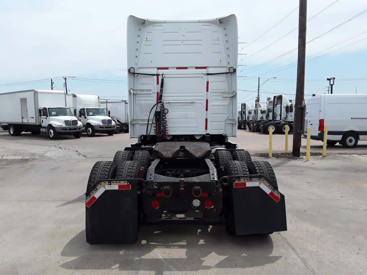 2020 Volvo VNL64T-760 230592