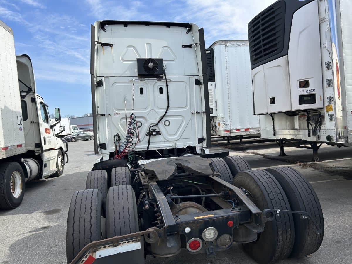 2020 Freightliner - image 5