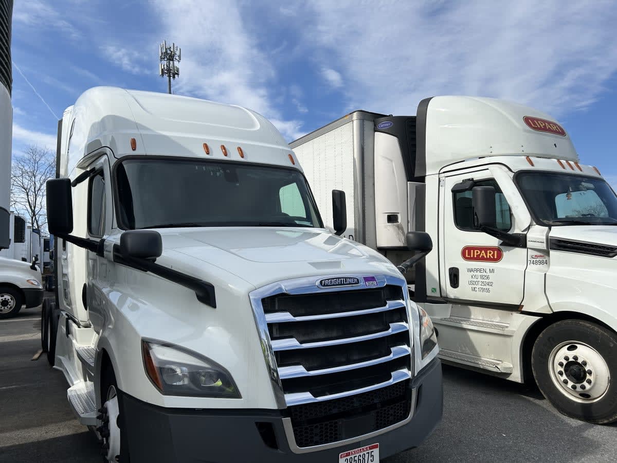 2020 Freightliner - image 3