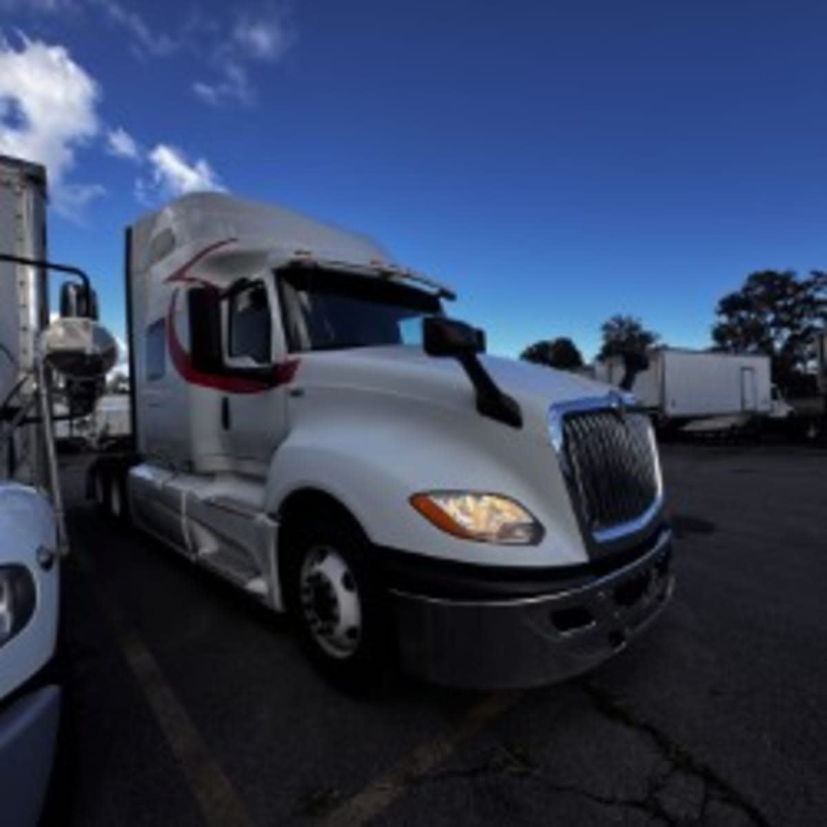 2020 Navistar International LT625 SLPR CAB 231541