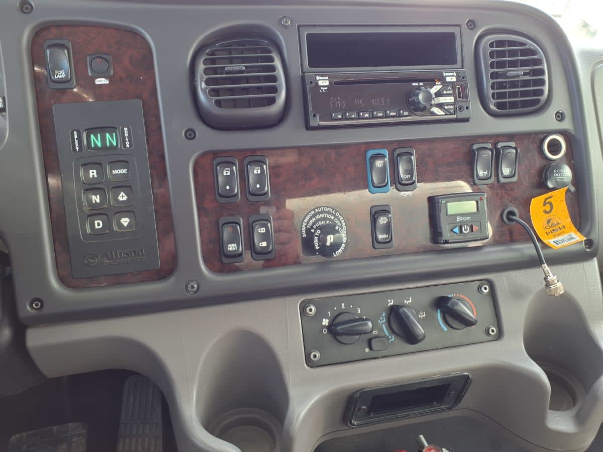 2020 Freightliner/Mercedes M2 106 231589