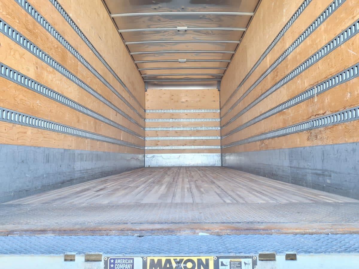 2020 Freightliner/Mercedes M2 106 231589