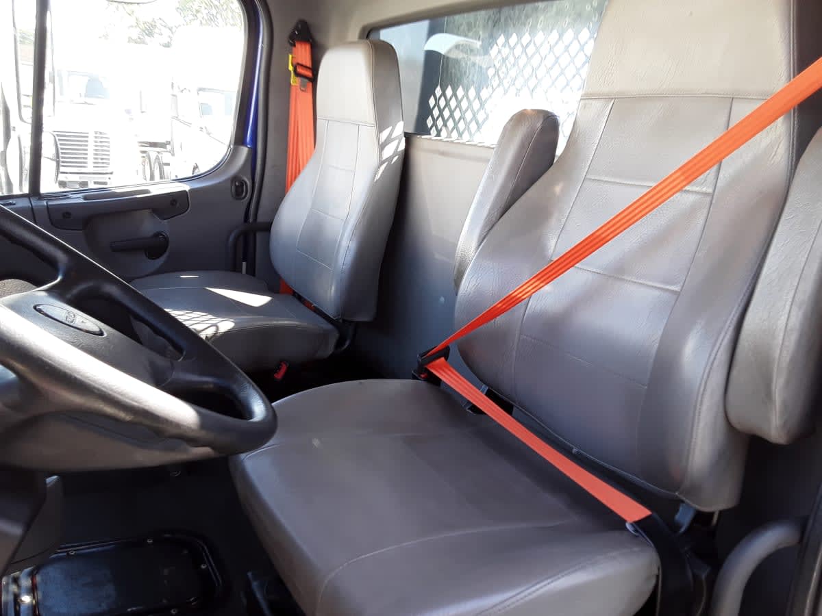 2020 Freightliner/Mercedes M2 106 232079