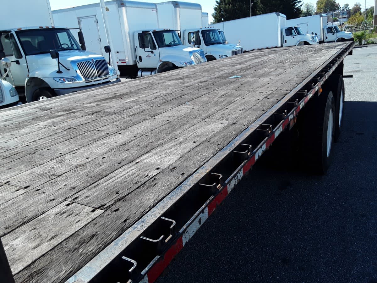 2020 Freightliner/Mercedes M2 106 232079