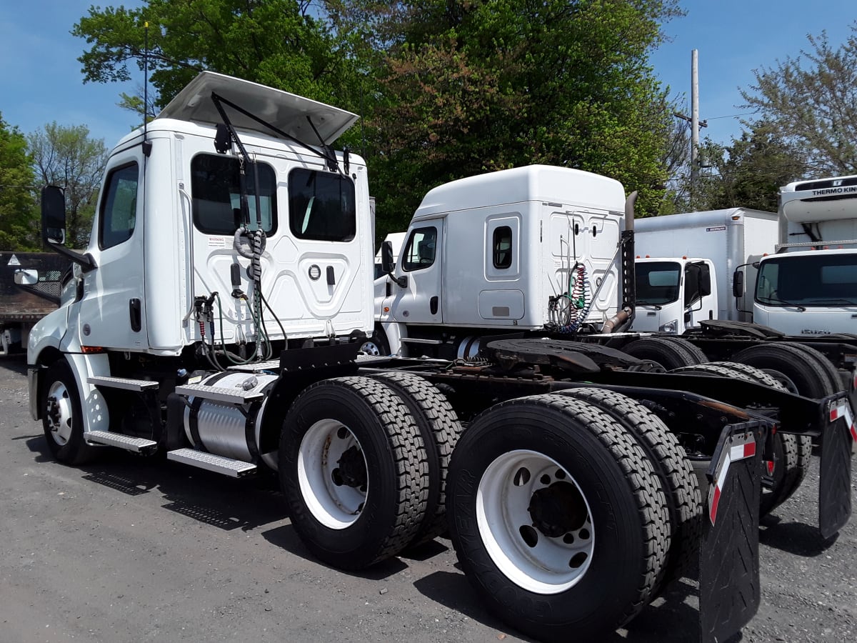 2020 Freightliner/Mercedes NEW CASCADIA PX12664 232130