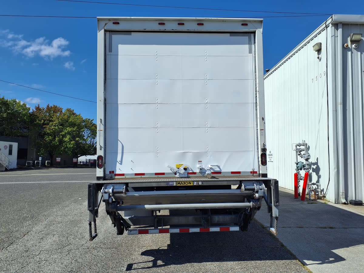 2020 Freightliner/Mercedes M2 106 232185