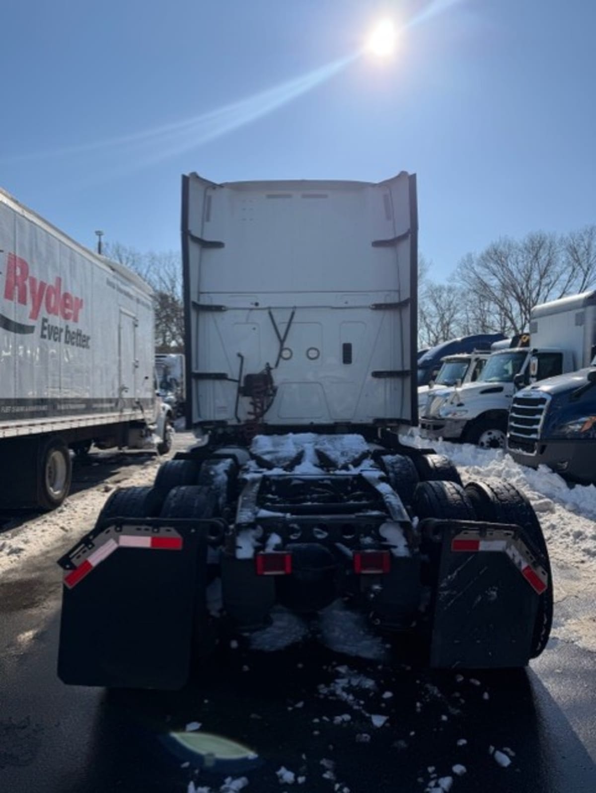 2020 International - image 5