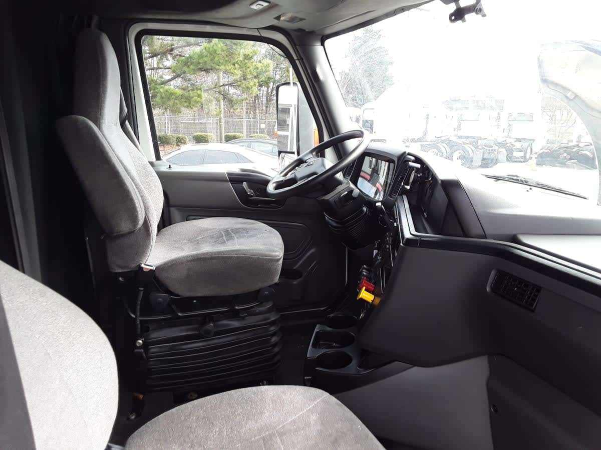 2020 International - image 12