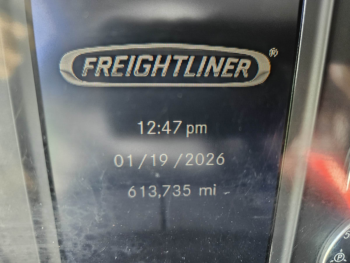 2021 Freightliner - image 9