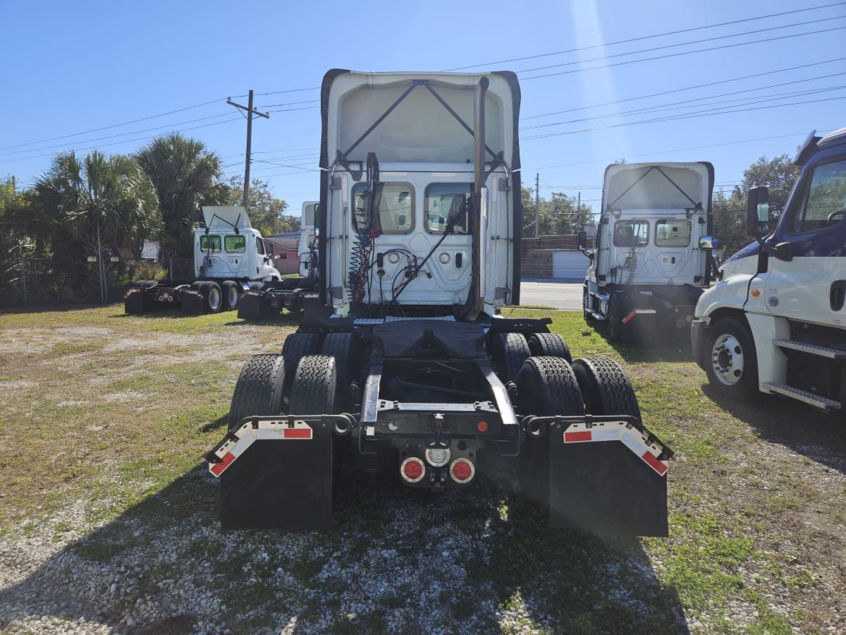 2021 Freightliner - image 5