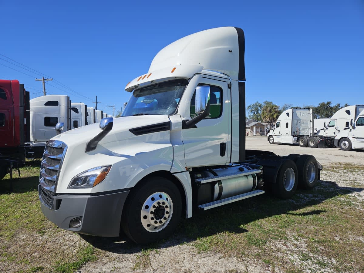 2021 Freightliner - image 1