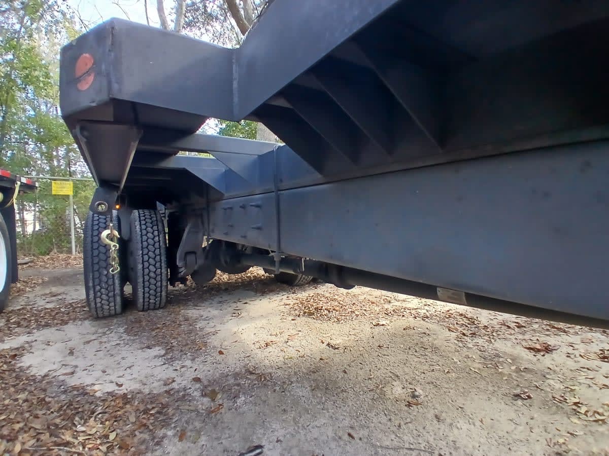 2020 Freightliner/Mercedes M2 106 233027