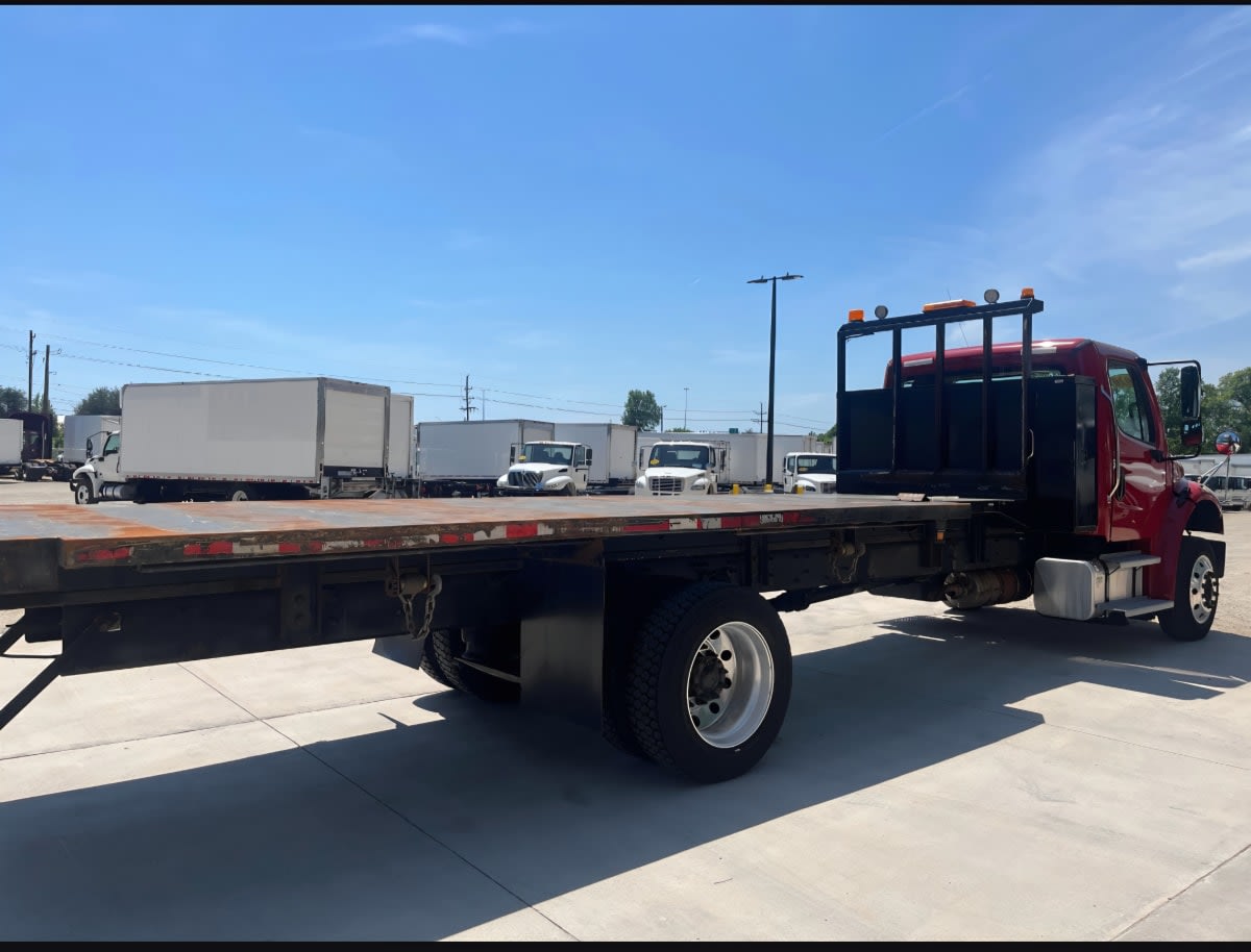 2020 Freightliner/Mercedes M2 106 233033