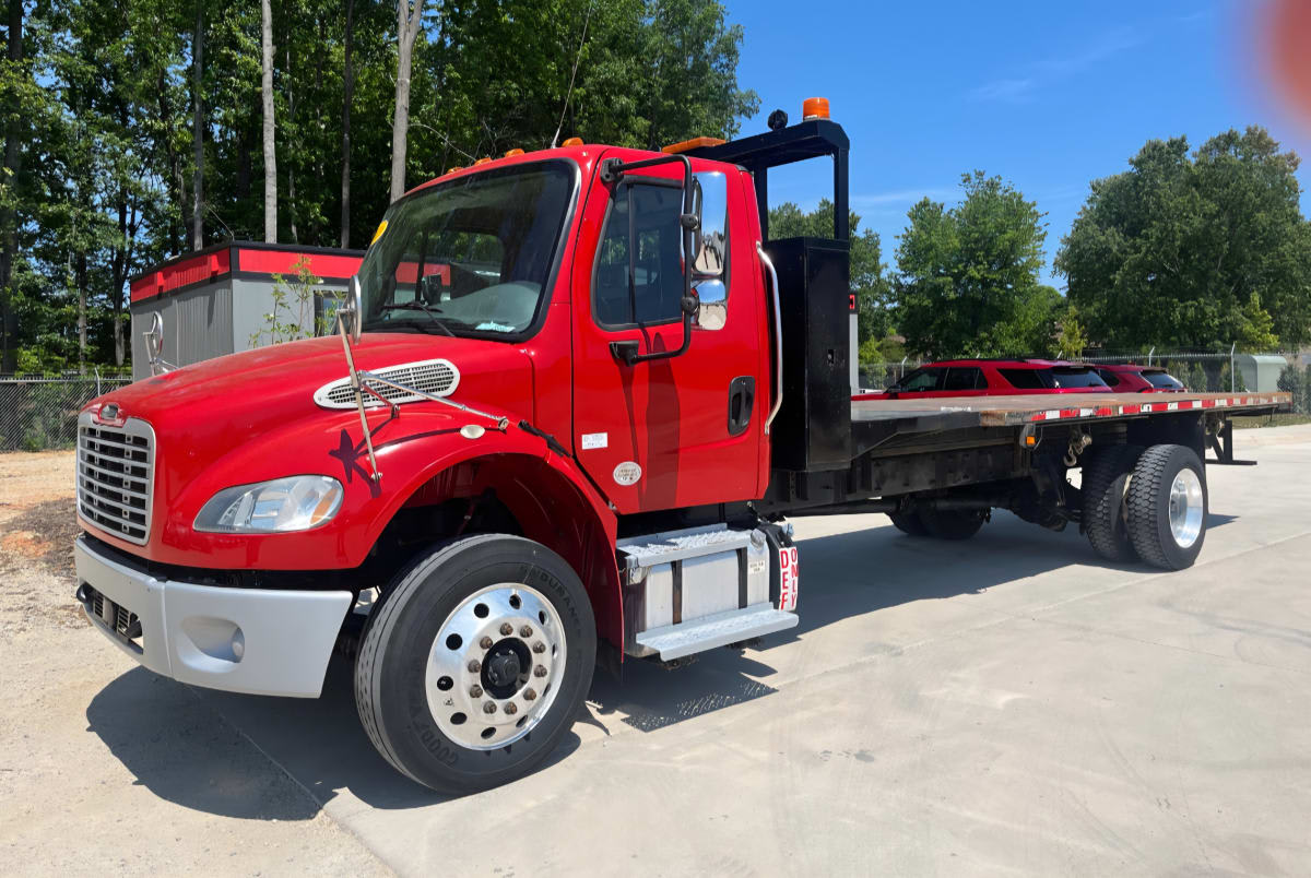 2020 Freightliner/Mercedes M2 106 233033