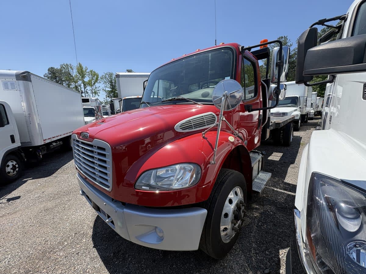 2020 Freightliner/Mercedes M2 106 233067