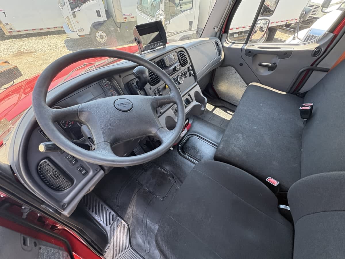 2020 Freightliner/Mercedes M2 106 233067