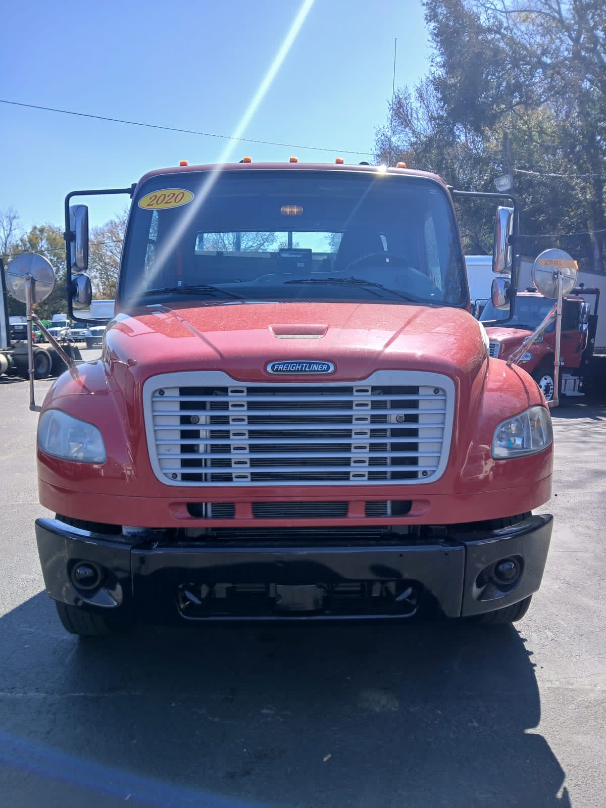 2020 Freightliner/Mercedes M2 106 233125