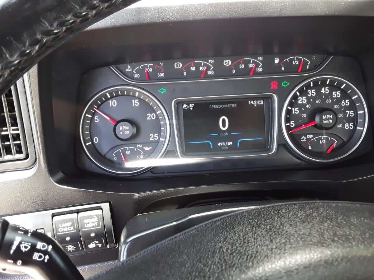 2020 Navistar International LT625 DAYCAB T/A 233139