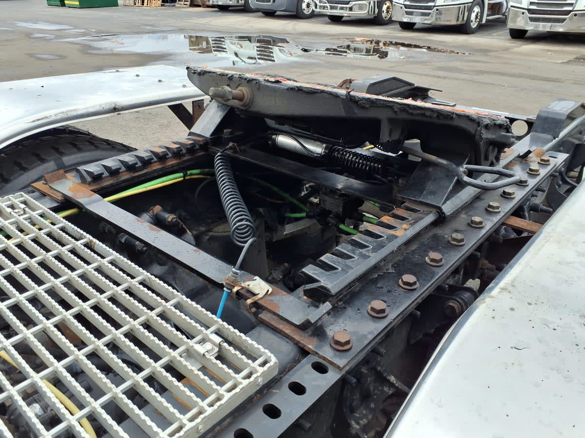 2020 Navistar International LT625 DAYCAB T/A 233141