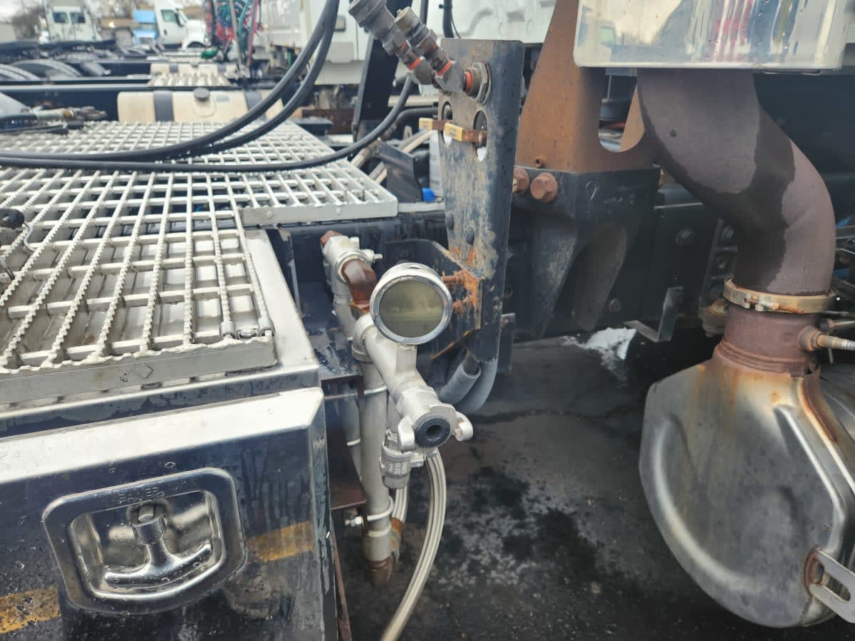 2020 Navistar International LT625 DAYCAB T/A 233141