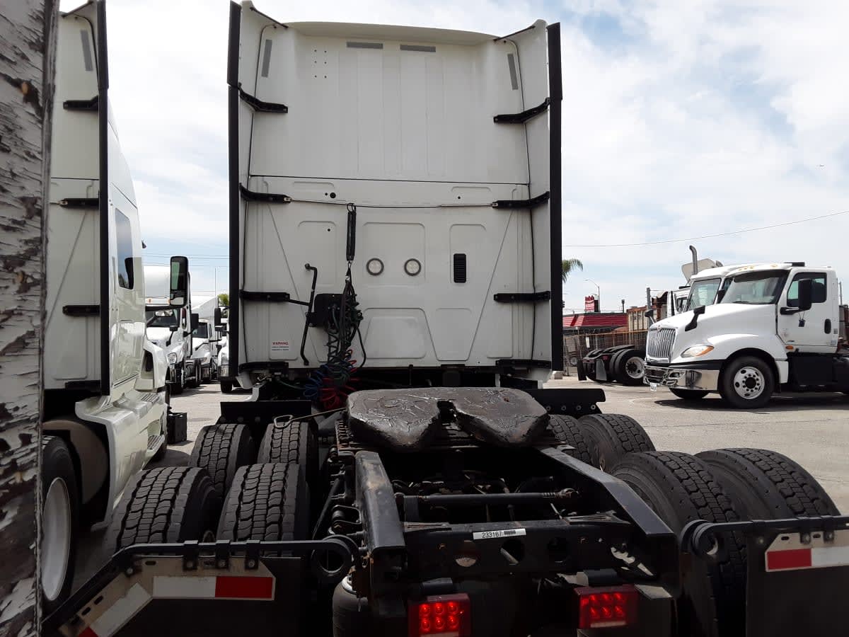 2020 International - image 5