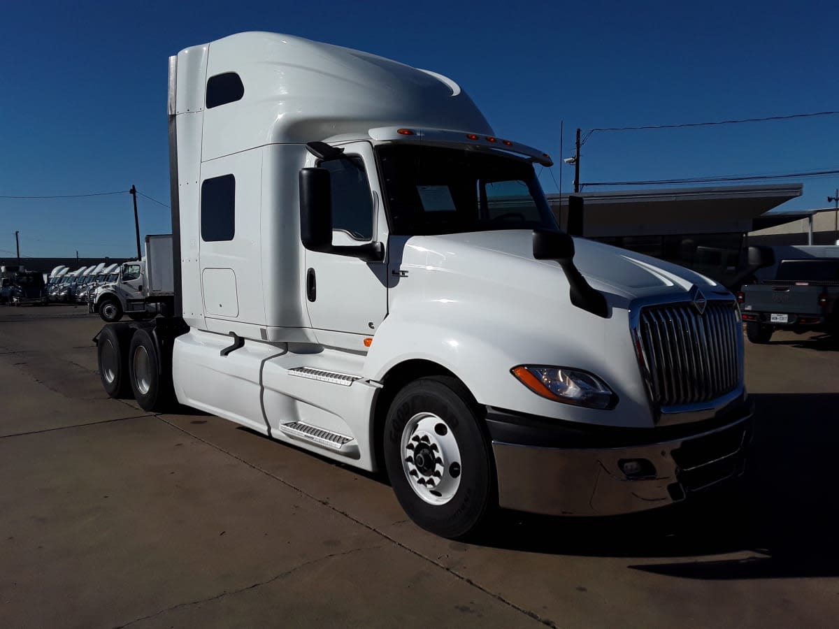 2020 International - image 3