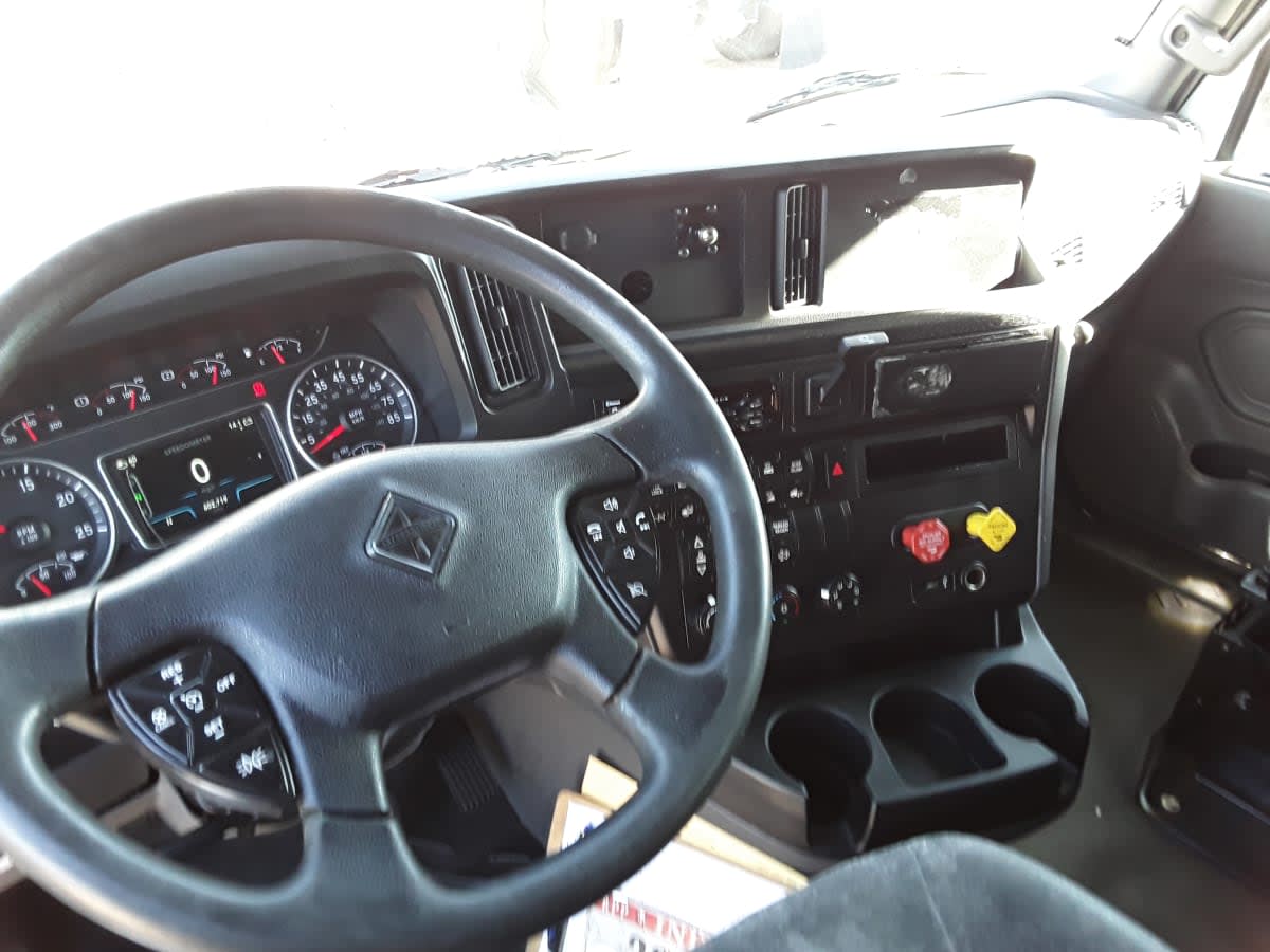 2020 International - image 7