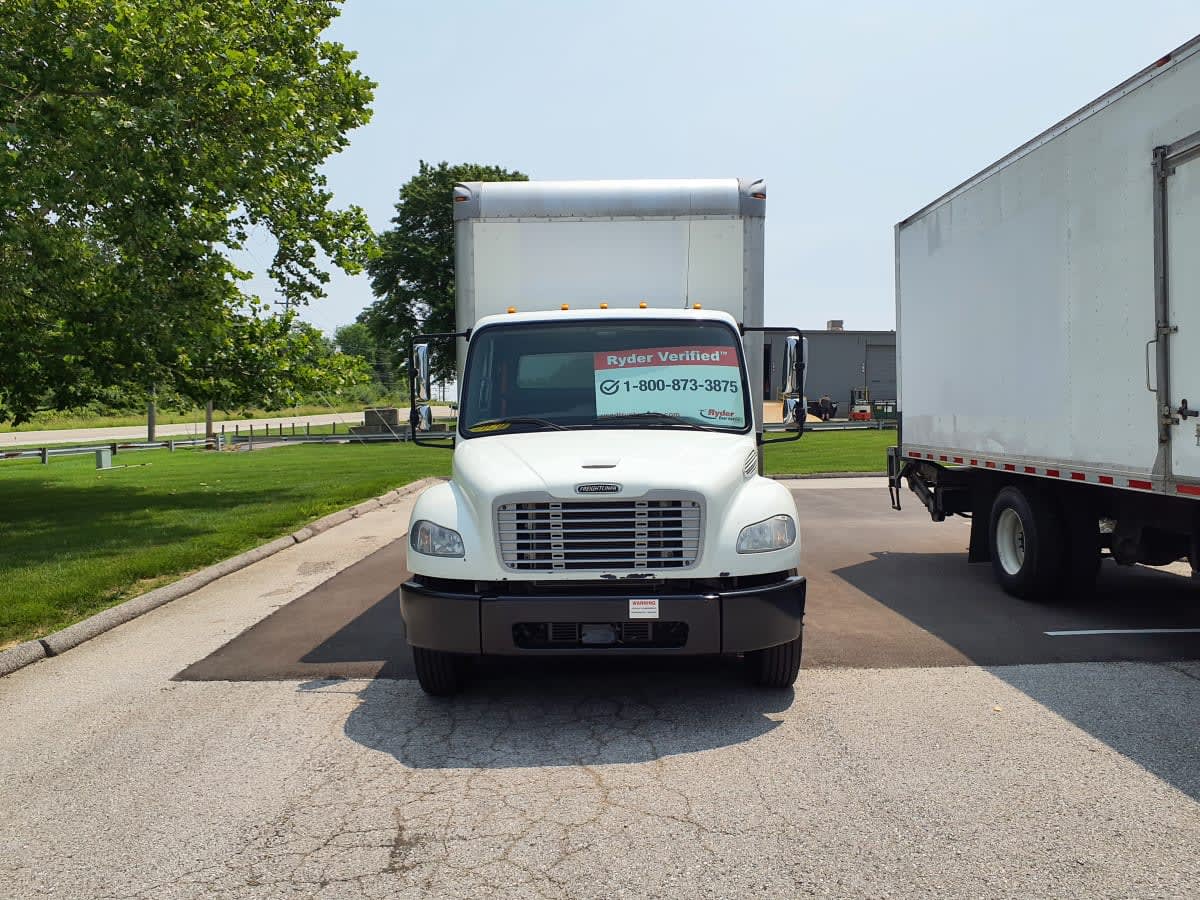 2020 Freightliner M2 106 233304