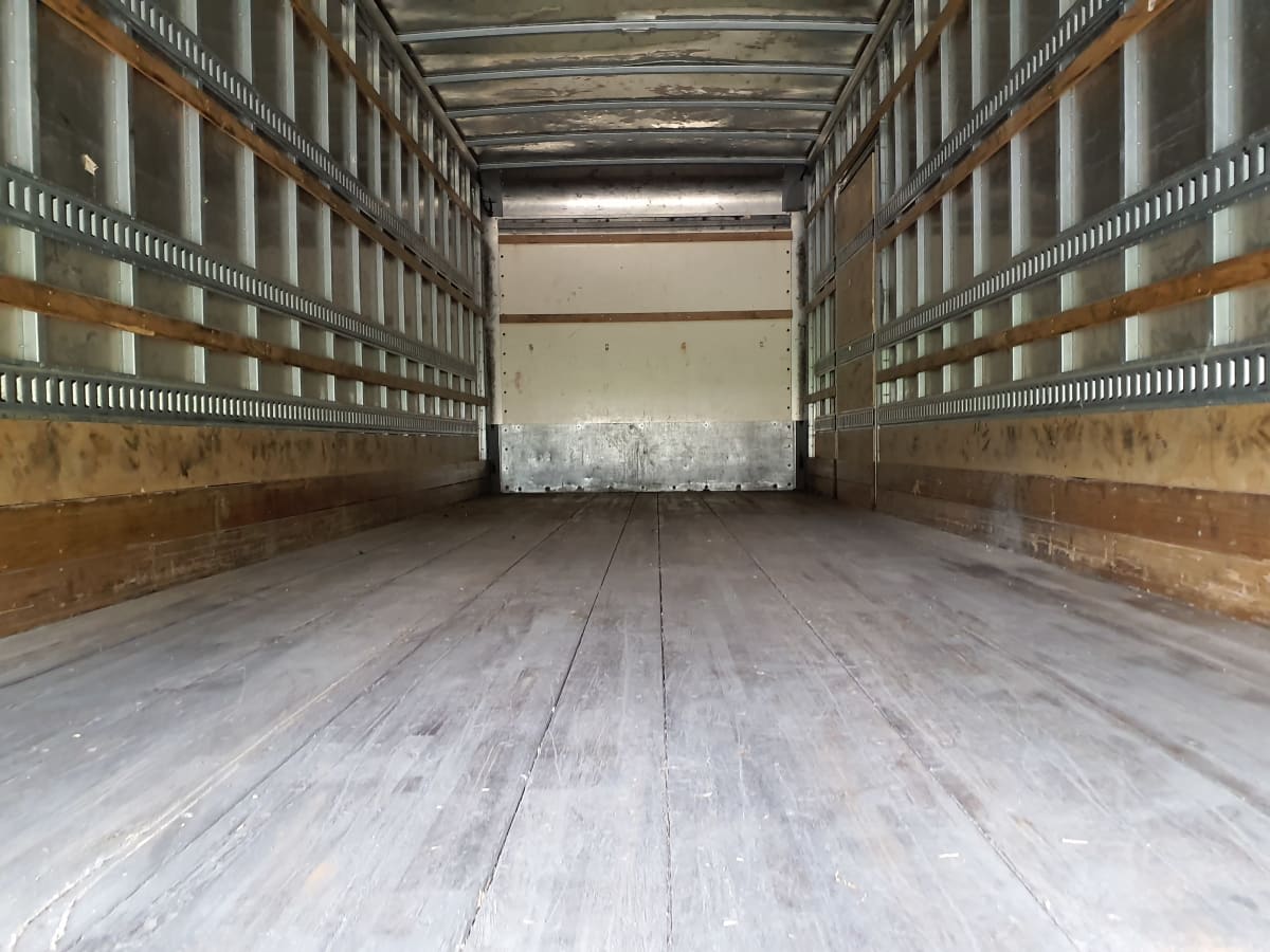 2020 Freightliner M2 106 233304