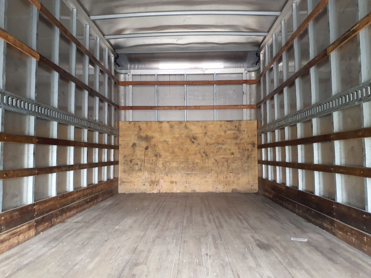 2019 Isuzu NPR HD 233388