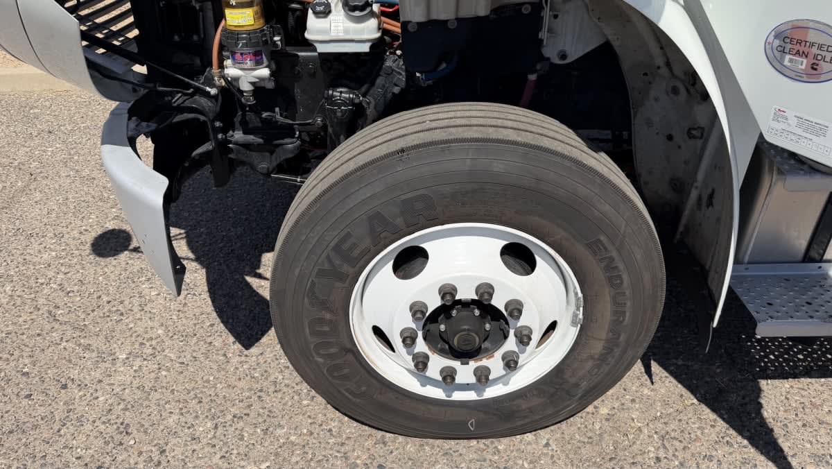 2020 Freightliner/Mercedes M2 106 233436