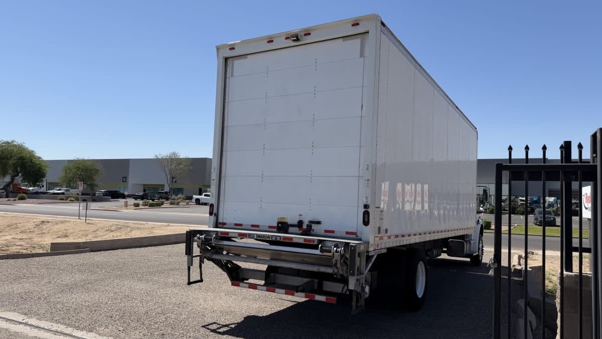 2020 Freightliner/Mercedes M2 106 233436