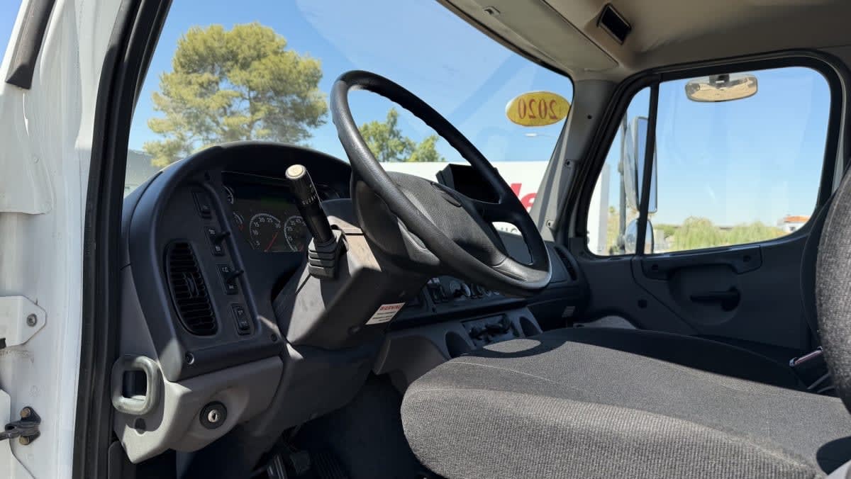 2020 Freightliner/Mercedes M2 106 233436