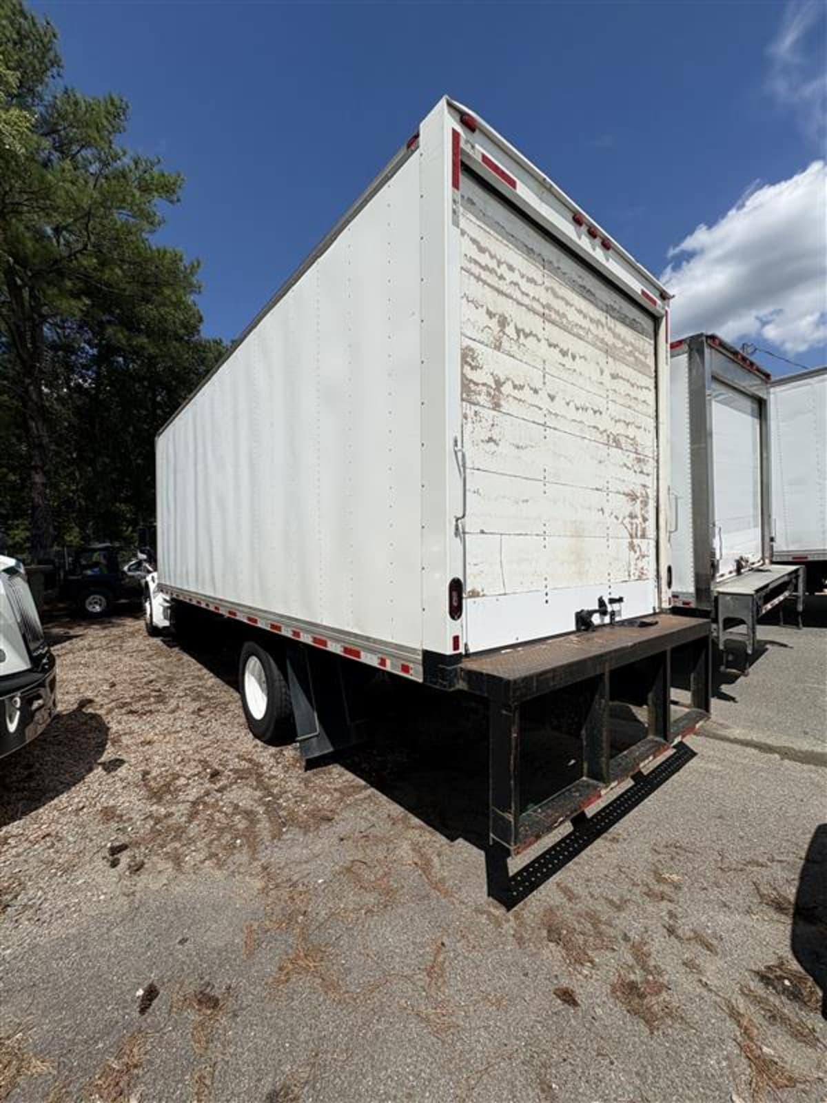 2020 Freightliner M2 106 233593