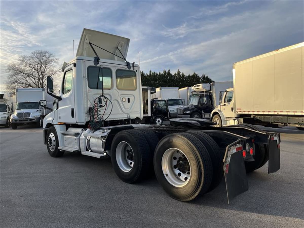 2020 Freightliner - image 6