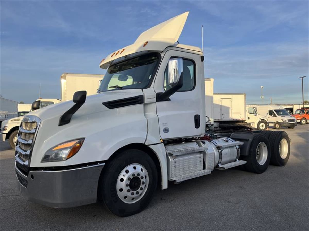 2020 Freightliner - image 1
