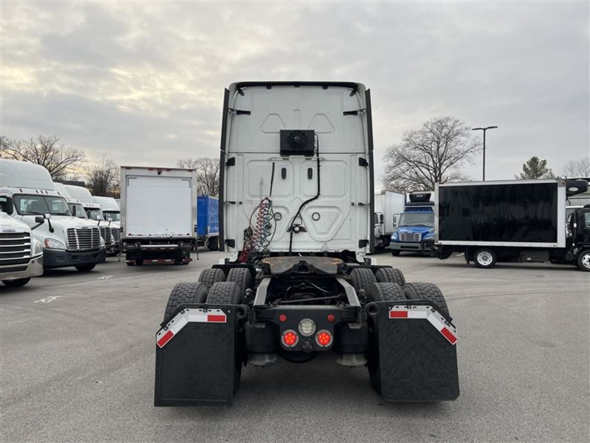 2020 Freightliner - image 5