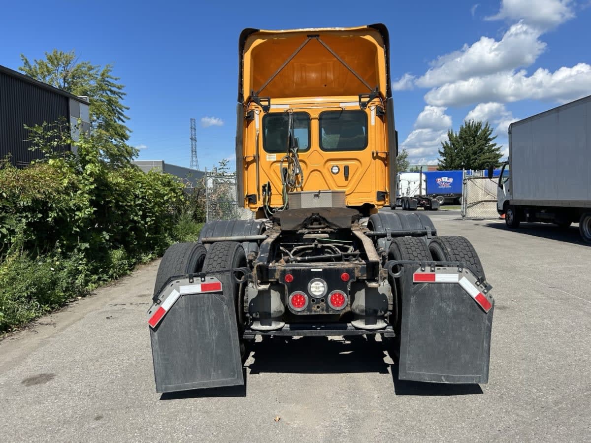 2020 Freightliner NEW CASCADIA 126 233722