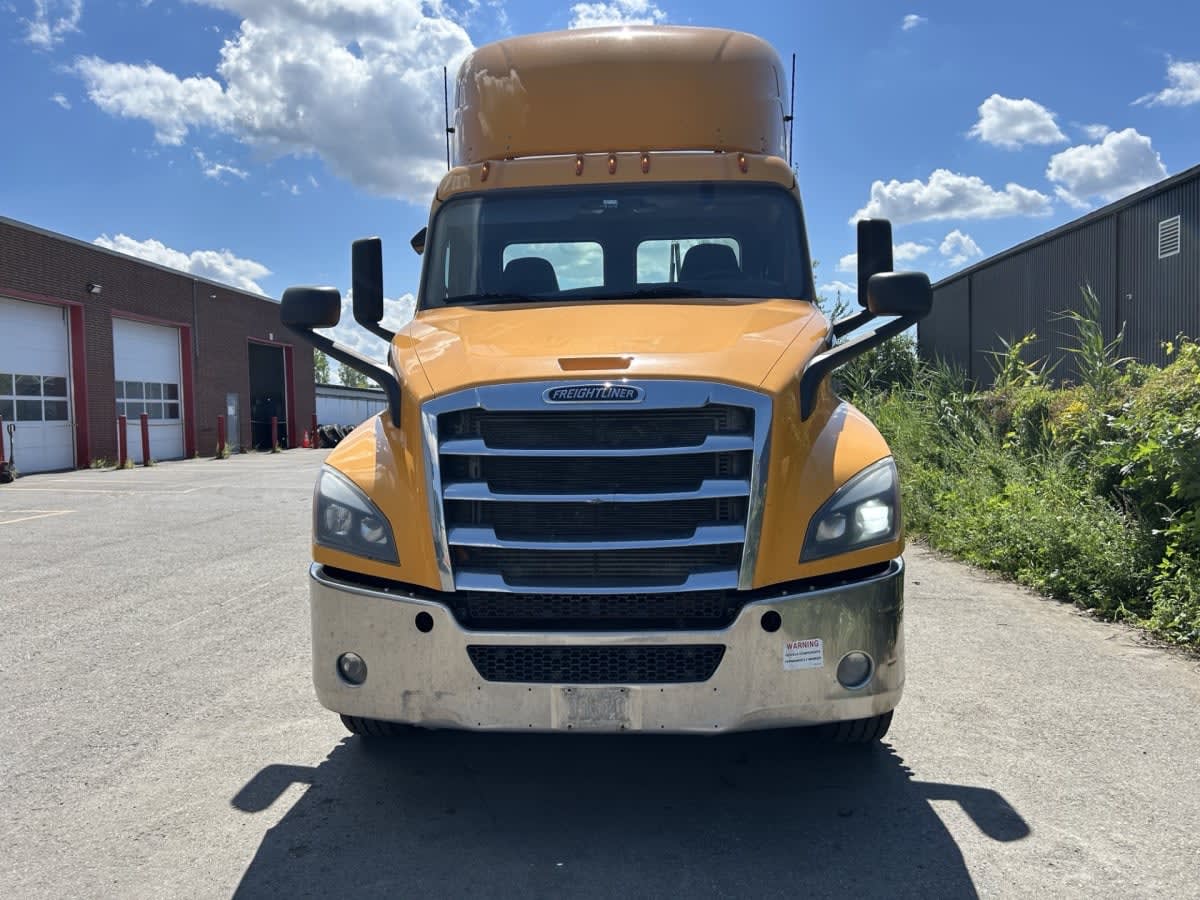 2020 Freightliner NEW CASCADIA 126 233722