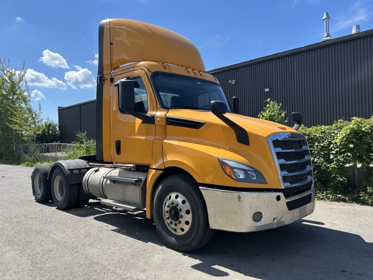 2020 Freightliner NEW CASCADIA 126 233722
