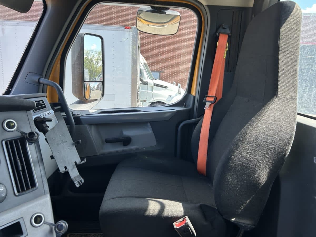 2020 Freightliner NEW CASCADIA 126 233722