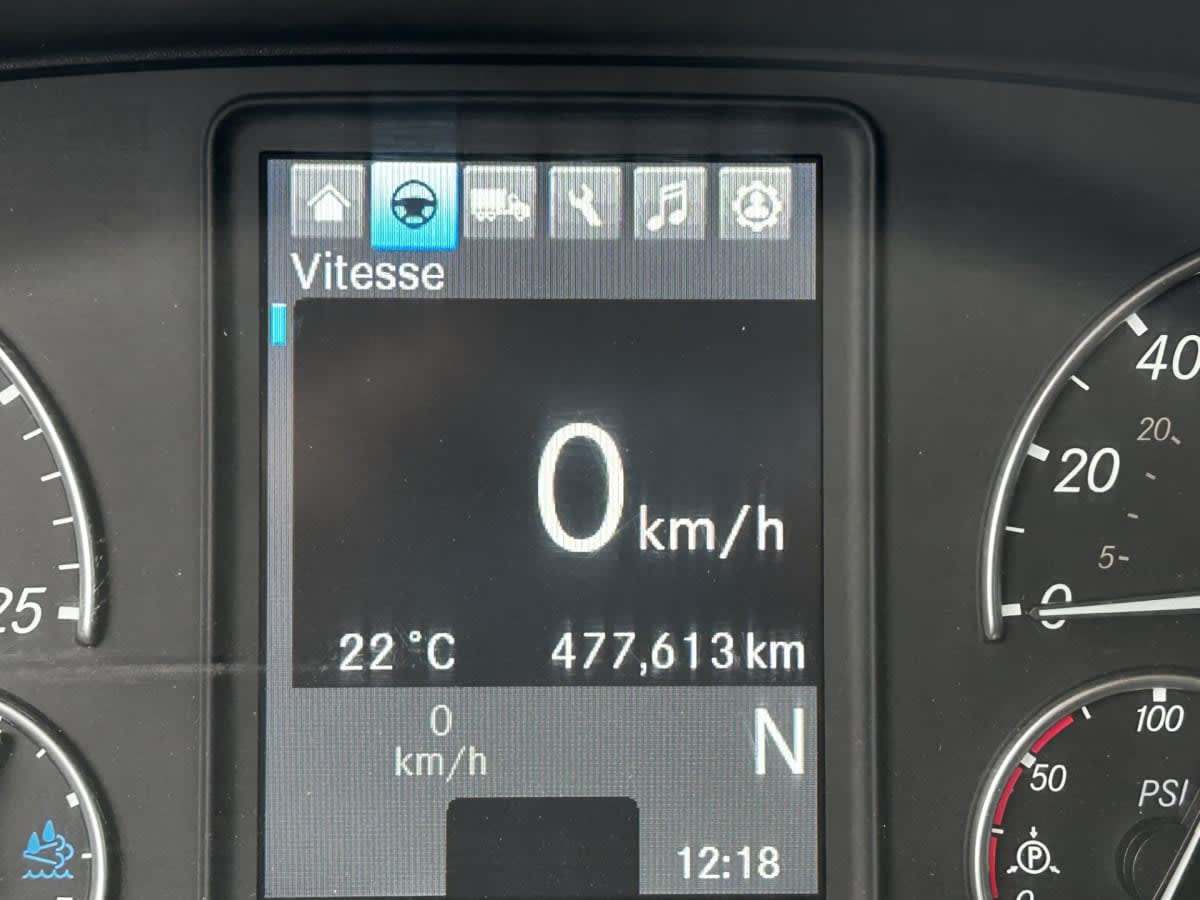 2020 Freightliner NEW CASCADIA 126 233730