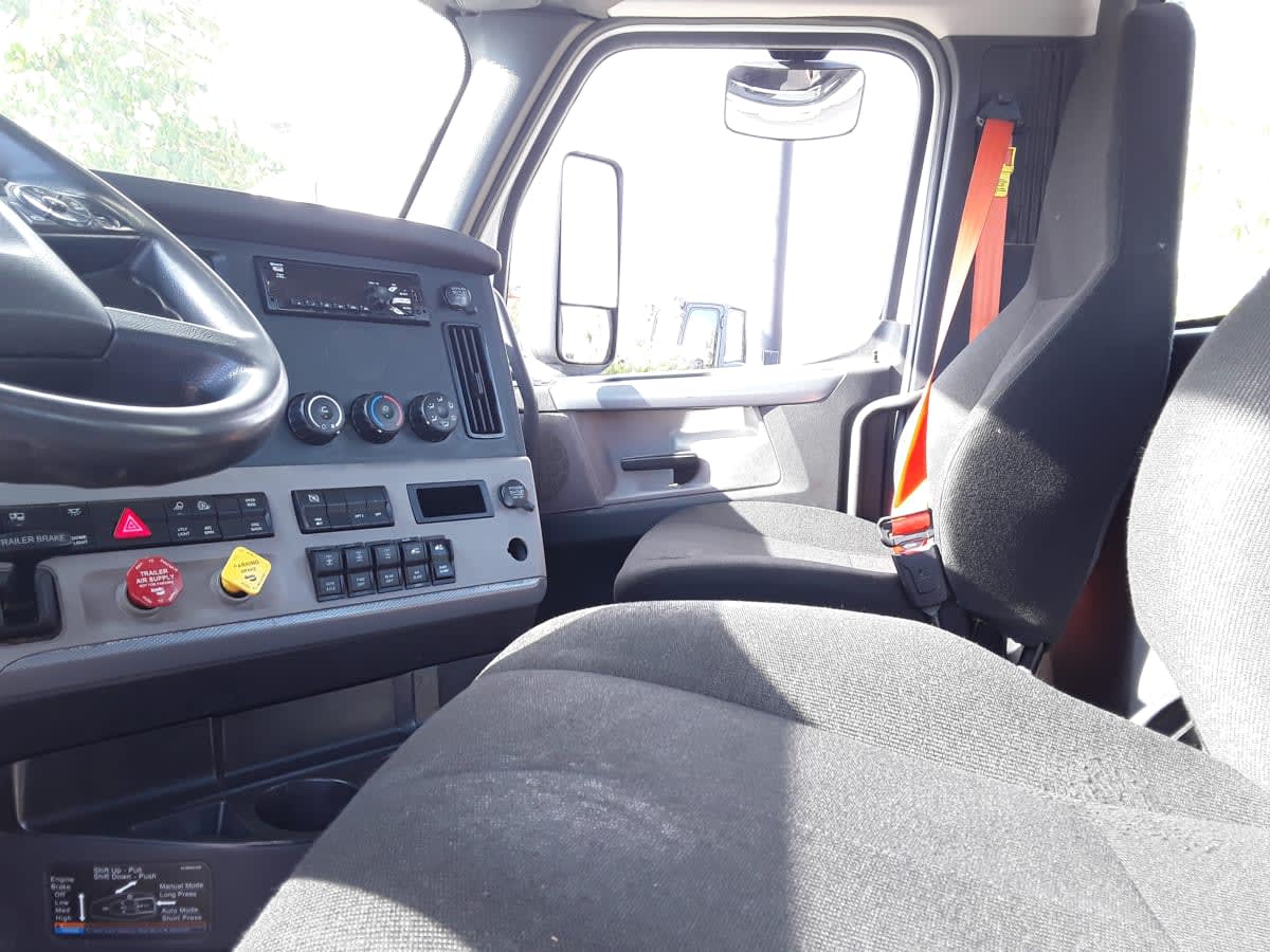 2020 Freightliner/Mercedes NEW CASCADIA 126 233965