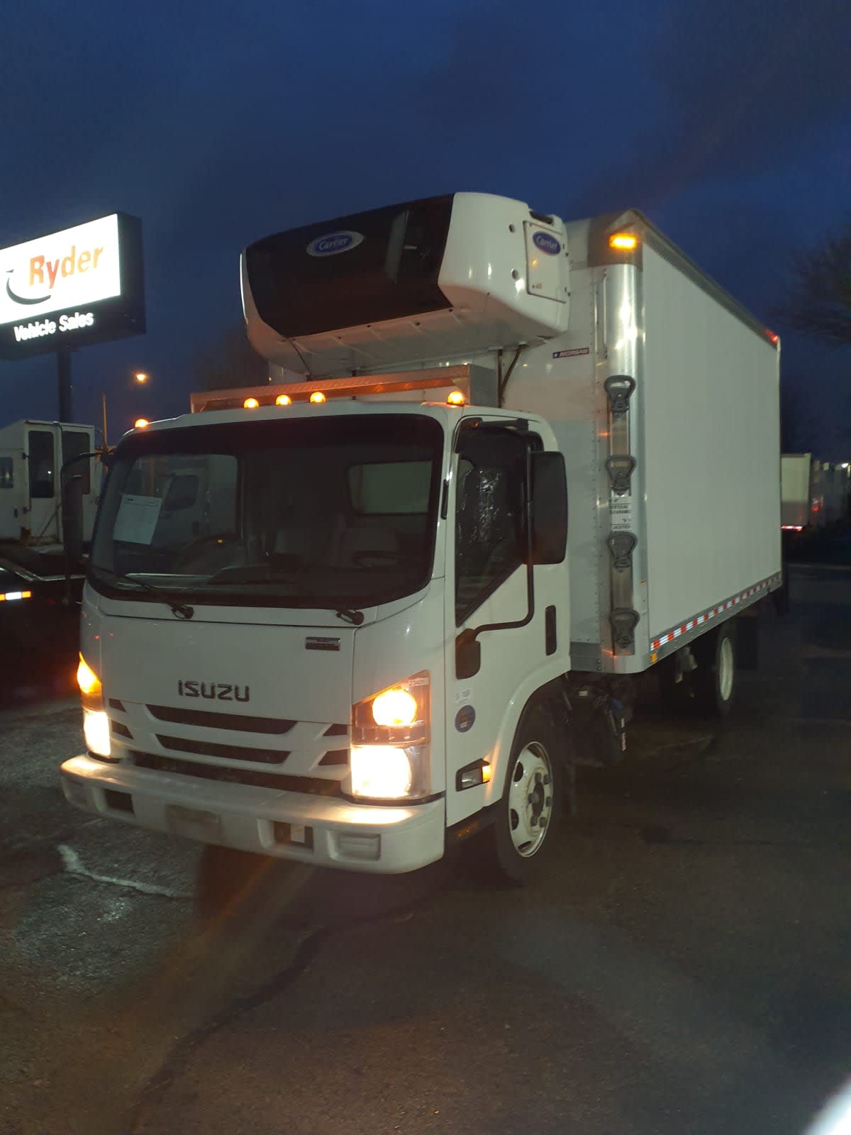 2019 Isuzu NPR - image 1