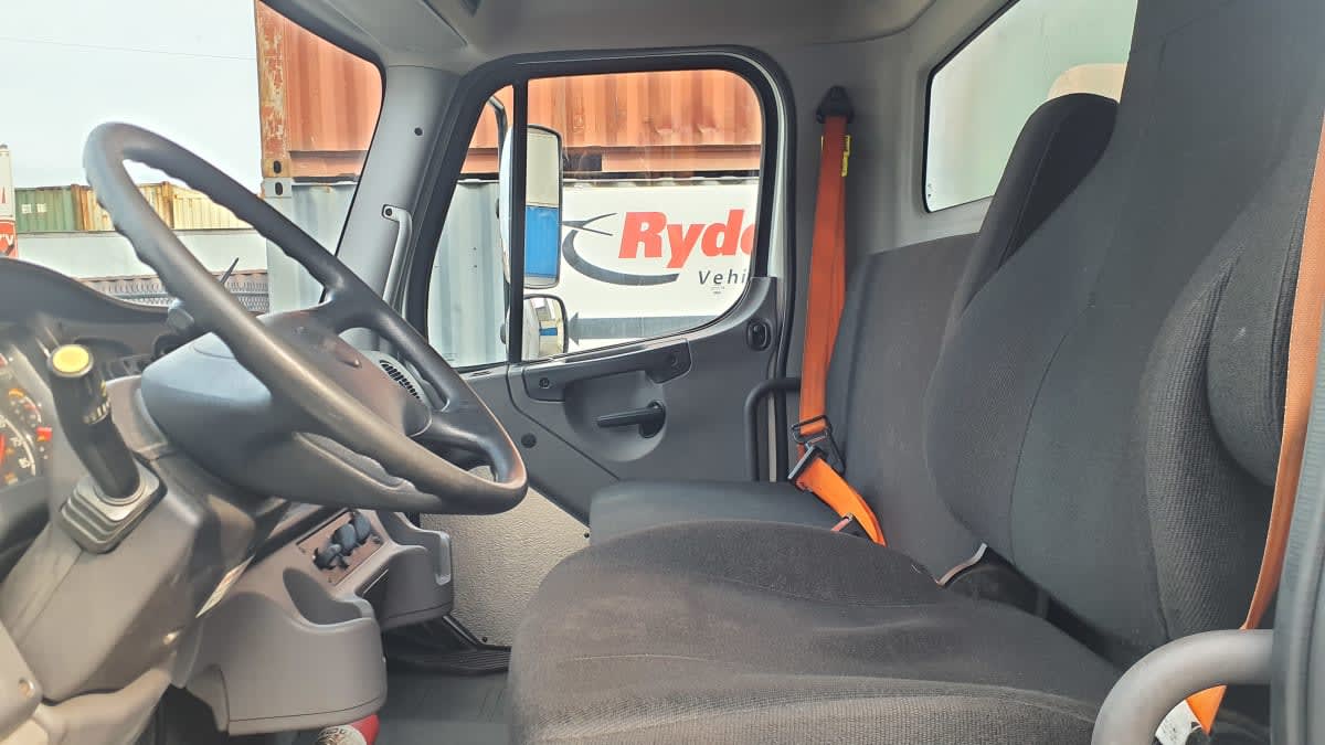 2021 Freightliner/Mercedes M2 106 235377